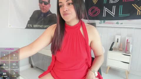 Snapshot of azucenaxxxgp chatting on 02-04-25, 01:59 Azucena R online show from 02-04-25, 01:59