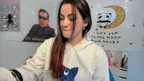 Snapshot of azucenaxxxgp chatting on 02-21-25, 03:21 Azucena R online show from 02-21-25, 03:21