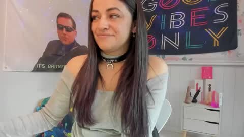 Snapshot of azucenaxxxgp chatting on 10-09-25, 03:32 Azucena R online show from 10-09-25, 03:32