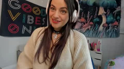 Azucena R online show from 11-06-25, 02:40