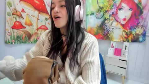 Azucena R online show from 11-14-25, 03:11