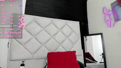 Snapshot of azul_moon chatting on 07-07-26, 07:23 azul_moon online show from 07-07-26, 07:23