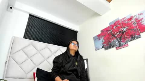 Snapshot of azul_moon chatting on 07-19-26, 03:43 azul_moon online show from 07-19-26, 03:43