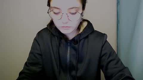 azumi_chan_ online show from 11-13-25, 01:04