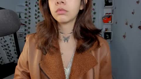 azumi saan online show from 11-06-25, 03:07