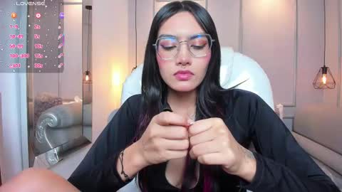 Snapshot of azurakindong chatting on 10-23-25, 07:23 Azura online show from 10-23-25, 07:23