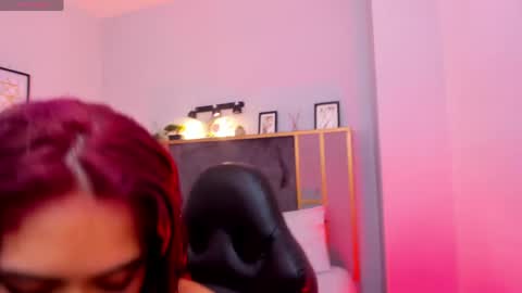 Azurra  online show from 04-17-26, 10:35