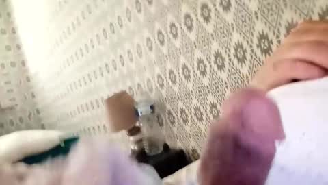 Snapshot of azze67 chatting on 10-30-25, 08:16 azze67 online show from 10-30-25, 08:16