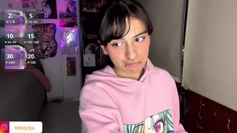 Lyanna online show from 01-28-25, 11:39