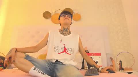 Anny online show from 09-30-25, 07:41