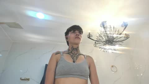 Anny online show from 11-30-25, 04:05