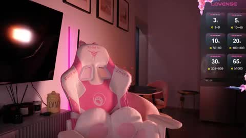 Bonnie  online show from 11-10-25, 01:10