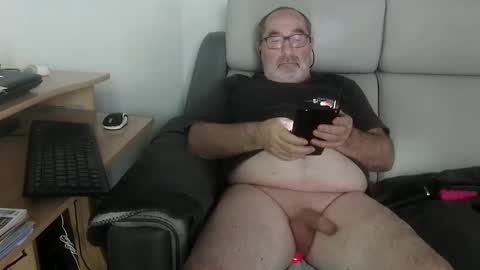 Snapshot of babacool96 chatting on 12-09-24, 01:45 babacool 96 online show from 12-09-24, 01:45