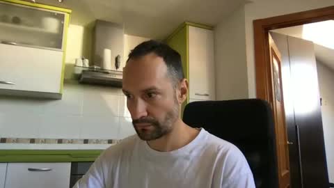 Snapshot of babakeror chatting on 05-01-26, 07:46 BKR online show from 05-01-26, 07:46