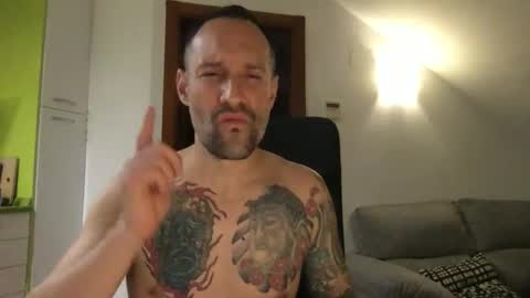 Snapshot of babakeror chatting on 06-07-26, 10:46 BKR online show from 06-07-26, 10:46