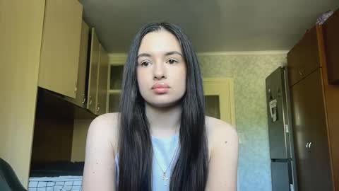 Caroline online show from 05-26-26, 08:32