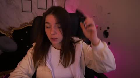 Snapshot of babe_dollie chatting on 04-30-26, 06:53 Babe online show from 04-30-26, 06:53