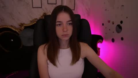 Snapshot of babe_dollie chatting on 05-24-26, 06:29 Babe online show from 05-24-26, 06:29