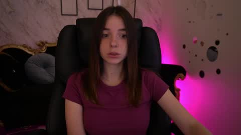 Snapshot of babe_dollie chatting on 05-30-26, 06:43 Babe online show from 05-30-26, 06:43