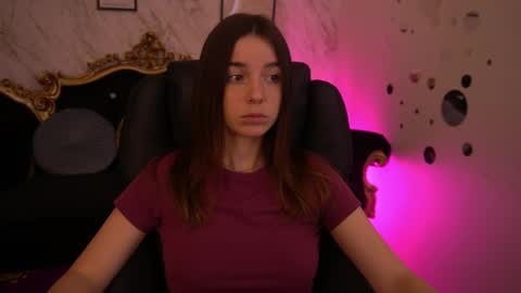 Snapshot of babe_dollie chatting on 06-05-26, 06:42 Babe online show from 06-05-26, 06:42