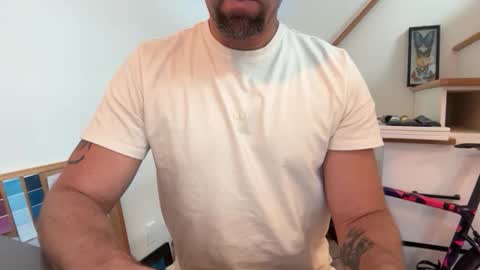 Snapshot of babeheater chatting on 12-17-25, 07:20 babeheater online show from 12-17-25, 07:20