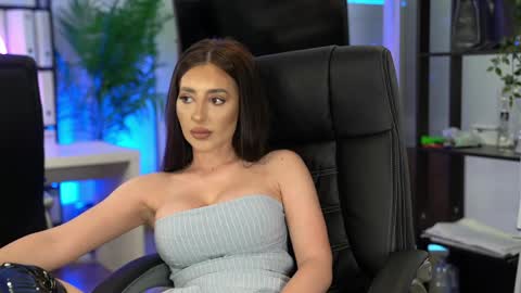 Olivia and Lexi online show from 05-29-26, 05:05