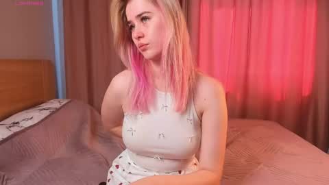 Kate online show from 06-06-26, 03:33