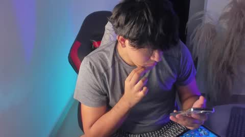 Snapshot of baby_cortesxxx chatting on 06-08-26, 12:36 David Cortes online show from 06-08-26, 12:36