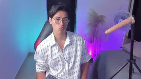 Snapshot of baby_cortesxxx chatting on 06-17-26, 07:15 David Cortes online show from 06-17-26, 07:15