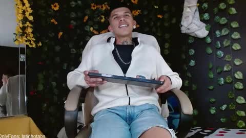 OF GxoXabs online show from 12-22-24, 05:32