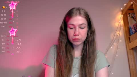 Snapshot of baby_girl_0001 chatting on 01-08-25, 12:06 Kira online show from 01-08-25, 12:06