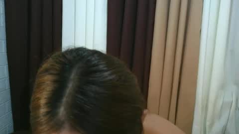 hello every one i am maxine online show from 04-19-26, 06:10