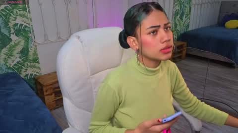 Julieta online show from 05-21-26, 11:28
