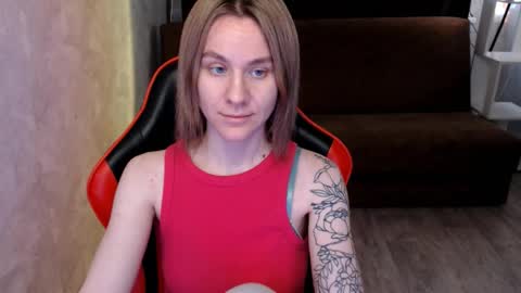 baby_kitte online show from 11-28-25, 07:22