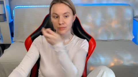 baby_kitte online show from 04-24-26, 03:53