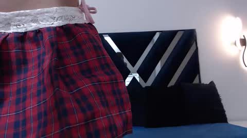Snapshot of baby_lannie chatting on 10-14-25, 03:51 baby_lannie online show from 10-14-25, 03:51