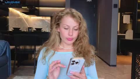 Sharleen online show from 02-14-25, 07:59