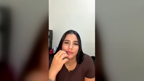 Snapshot of baby_madyy chatting on 04-12-26, 01:43 Madyy online show from 04-12-26, 01:43