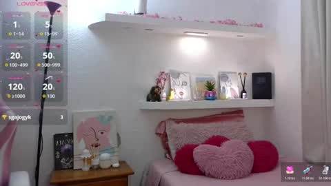 Mily   -  All days start to 1200pm Washigton  online show from 07-09-26, 11:09