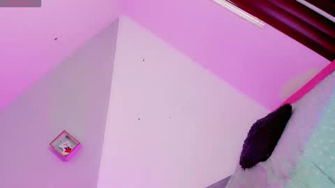 Baby-Rouss online show from 11-15-25, 01:40