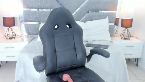 Snapshot of baby_scarleth_ chatting on 11-30-25, 03:32 baby_scarleth_ online show from 11-30-25, 03:32