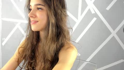 Aylin  online show from 12-17-24, 11:39