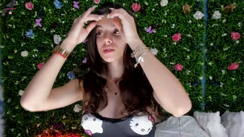 Aylin  online show from 09-24-25, 04:16