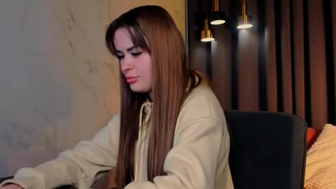 Snapshot of babydarcy chatting on 03-24-26, 02:11 Darcy online show from 03-24-26, 02:11