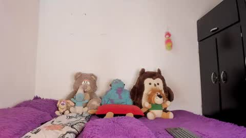 Snapshot of babyhorny_777 chatting on 06-25-26, 02:33 babyhorny_777 online show from 06-25-26, 02:33