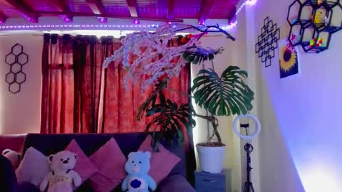 Snapshot of babyhot_zaam chatting on 05-28-26, 04:37 online show from 05-28-26, 04:37