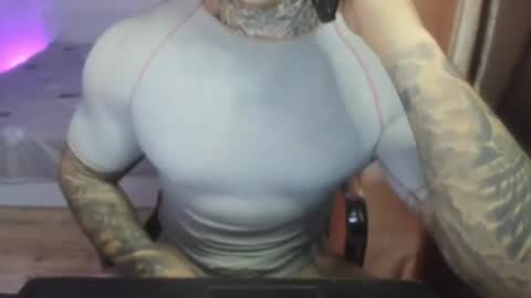 Snapshot of babylewisss chatting on 06-13-26, 03:32 Amil online show from 06-13-26, 03:32