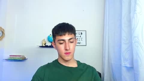 Snapshot of babymaik chatting on 12-19-24, 12:02 babymaik online show from 12-19-24, 12:02