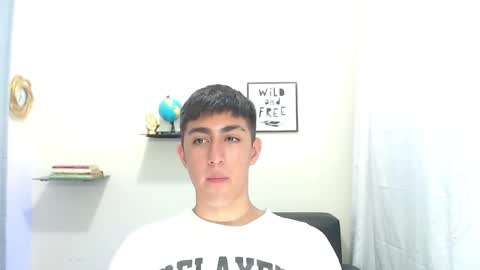 Snapshot of babymaik chatting on 12-21-24, 12:09 babymaik online show from 12-21-24, 12:09