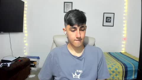 Snapshot of babymaik chatting on 09-16-25, 10:22 babymaik online show from 09-16-25, 10:22